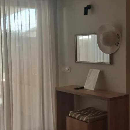 Zante Flower & Apartament *