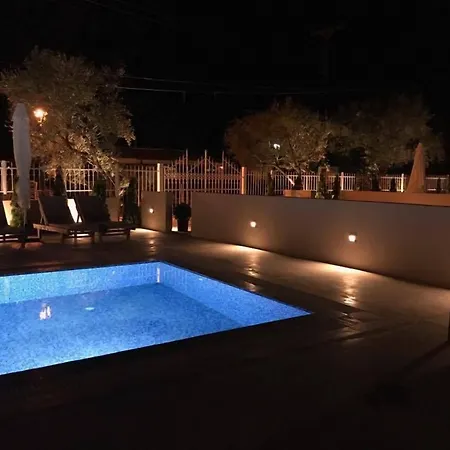 Zante Flower Studios&apartments