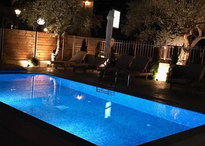 Апартаменты Zante Flower & *